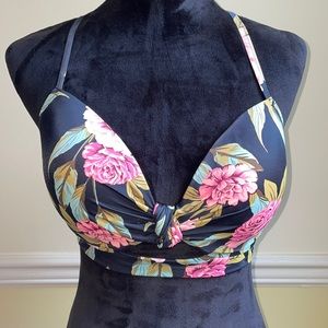 Shade & Shore bikini top!